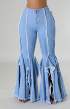 Load image into Gallery viewer, Miss Thang Jeans
